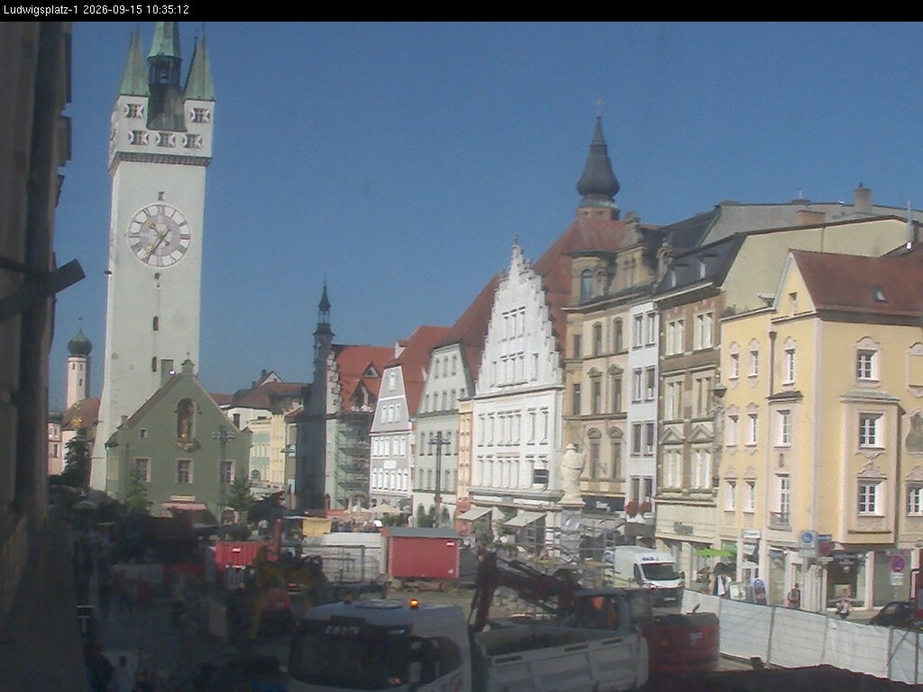 Archiv Foto Webcam Straubing: Blick auf den Stadtturm und Ludwigsplatz