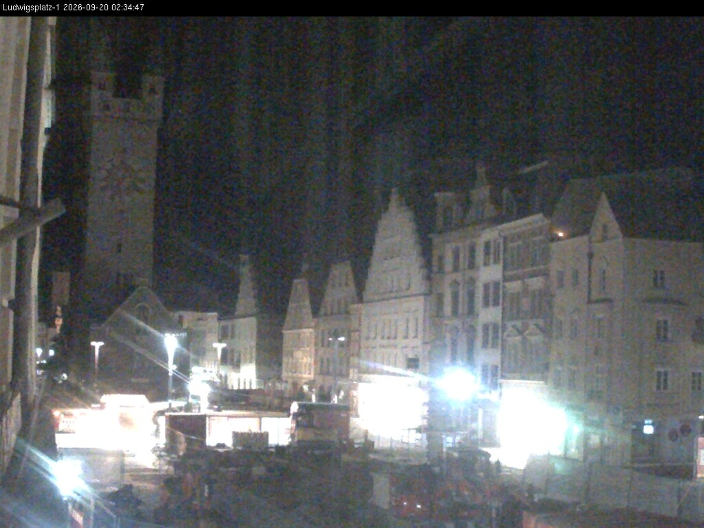 Archiv Foto Webcam Straubing: Blick auf den Stadtturm und Ludwigsplatz
