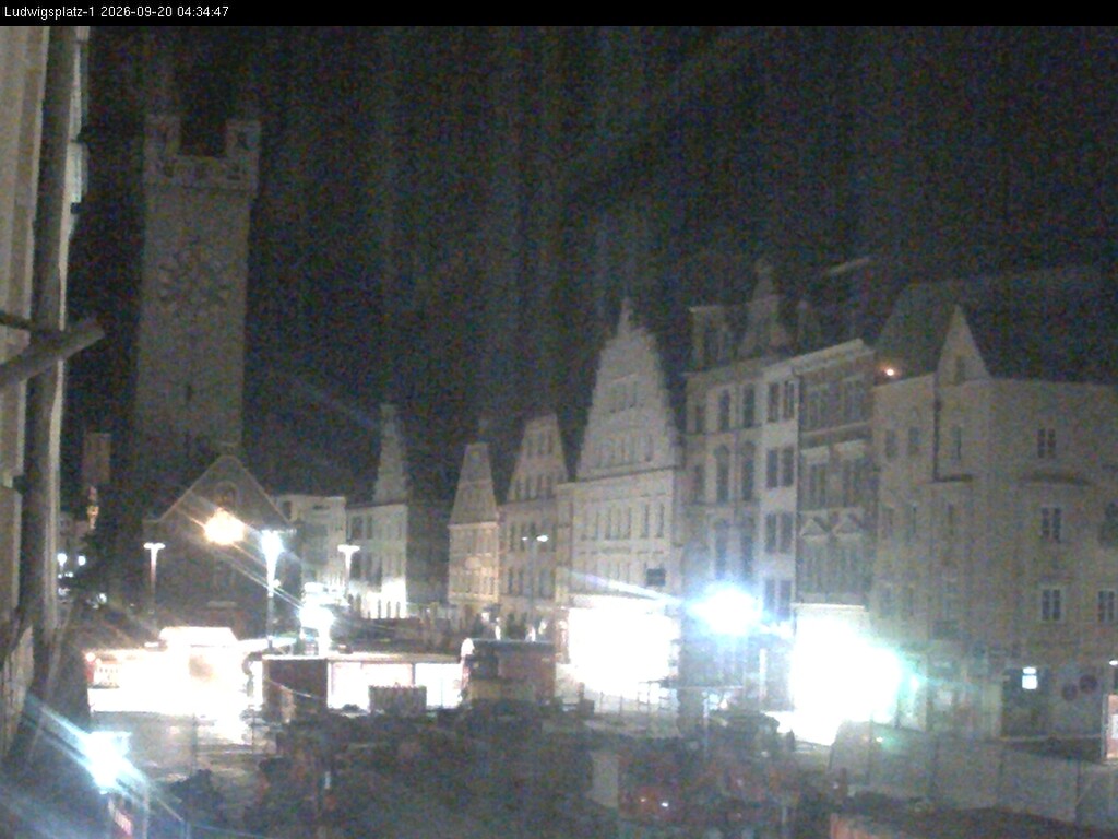 Archiv Foto Webcam Straubing: Blick auf den Stadtturm und Ludwigsplatz