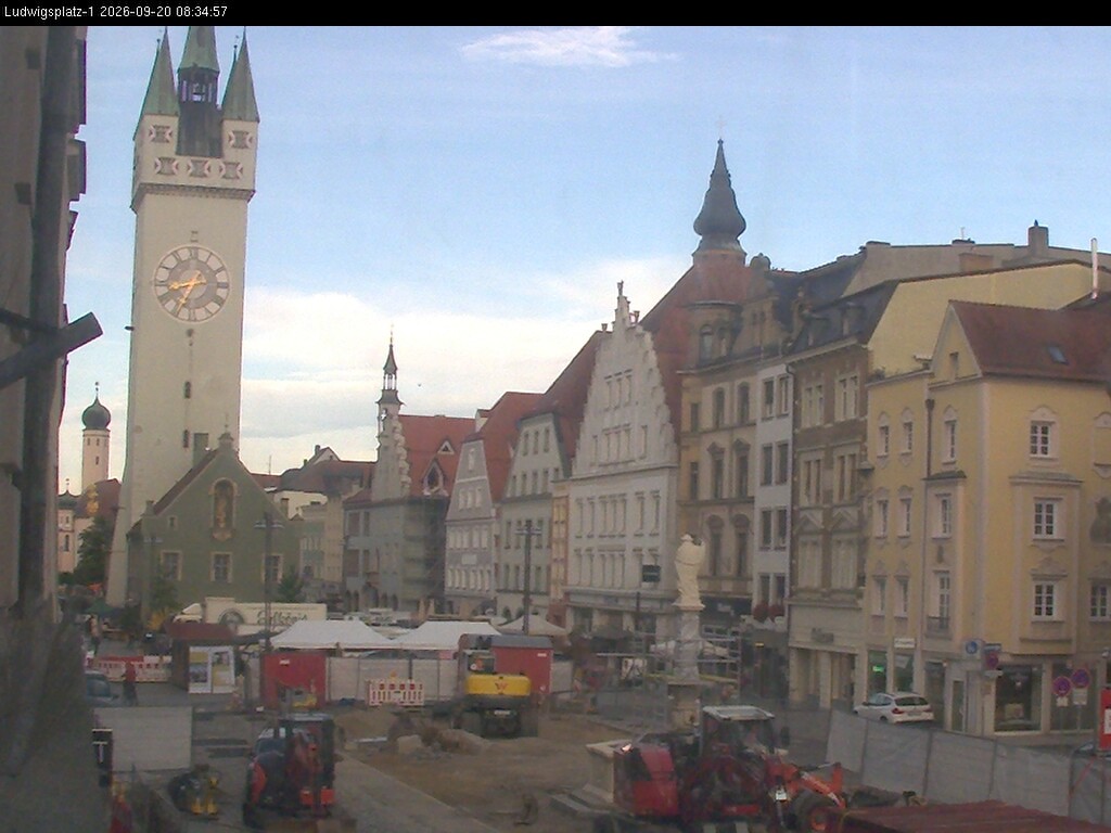 Archiv Foto Webcam Straubing: Blick auf den Stadtturm und Ludwigsplatz