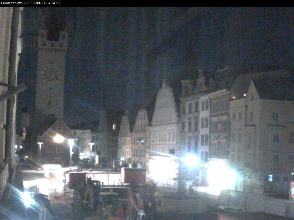 Archiv Foto Webcam Straubing: Blick auf den Stadtturm und Ludwigsplatz