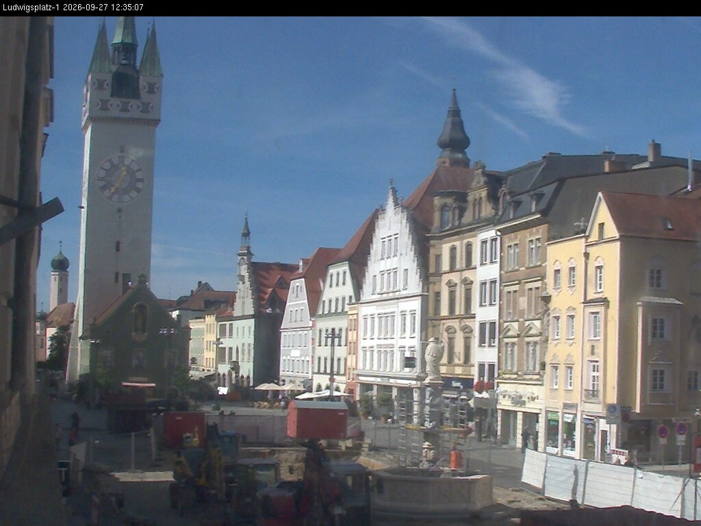 Archiv Foto Webcam Straubing: Blick auf den Stadtturm und Ludwigsplatz