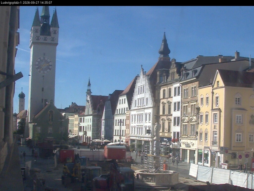 Archiv Foto Webcam Straubing: Blick auf den Stadtturm und Ludwigsplatz