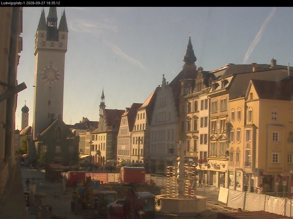 Archiv Foto Webcam Straubing: Blick auf den Stadtturm und Ludwigsplatz