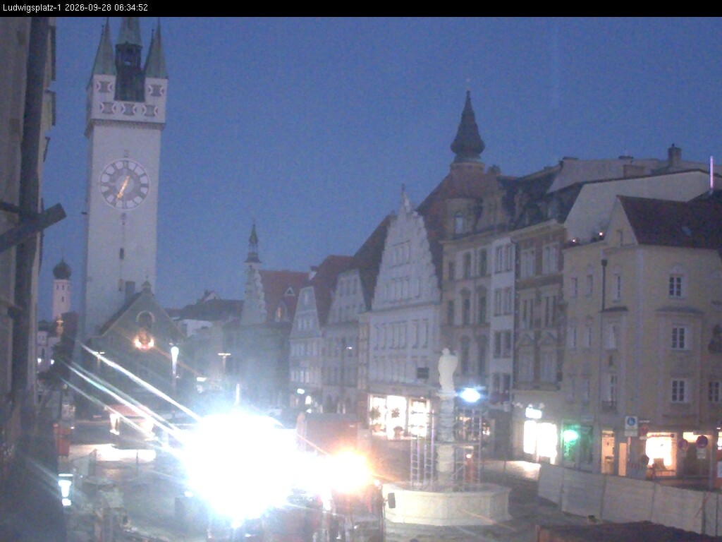 Archiv Foto Webcam Straubing: Blick auf den Stadtturm und Ludwigsplatz