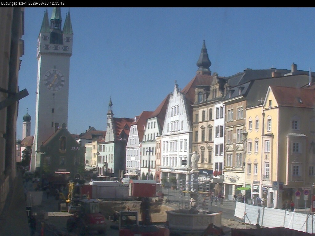 Archiv Foto Webcam Straubing: Blick auf den Stadtturm und Ludwigsplatz