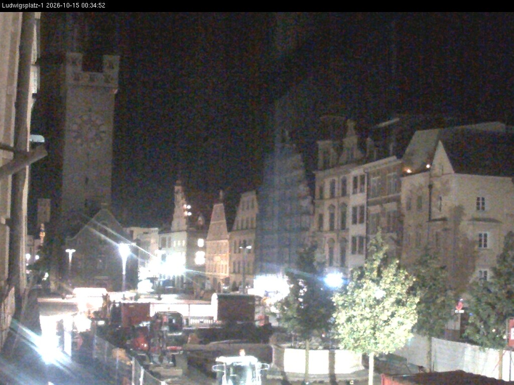 Archiv Foto Webcam Straubing: Blick auf den Stadtturm und Ludwigsplatz