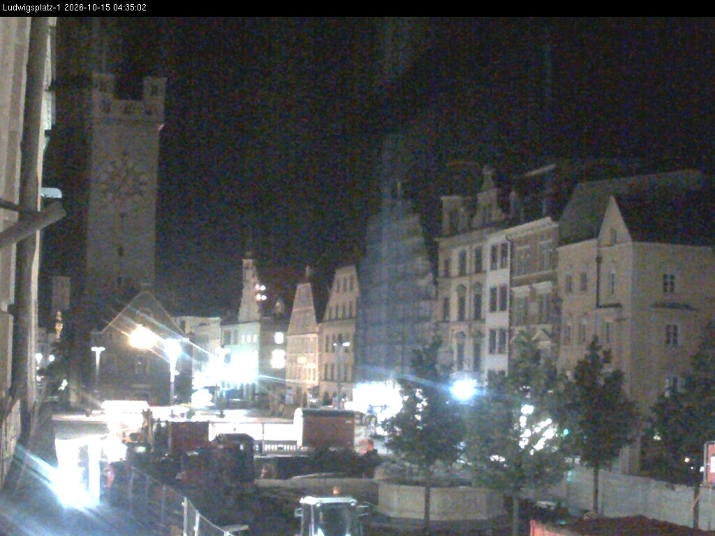 Archiv Foto Webcam Straubing: Blick auf den Stadtturm und Ludwigsplatz