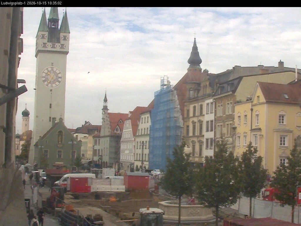 Archiv Foto Webcam Straubing: Blick auf den Stadtturm und Ludwigsplatz