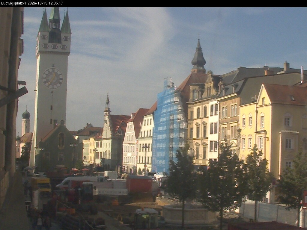Archiv Foto Webcam Straubing: Blick auf den Stadtturm und Ludwigsplatz