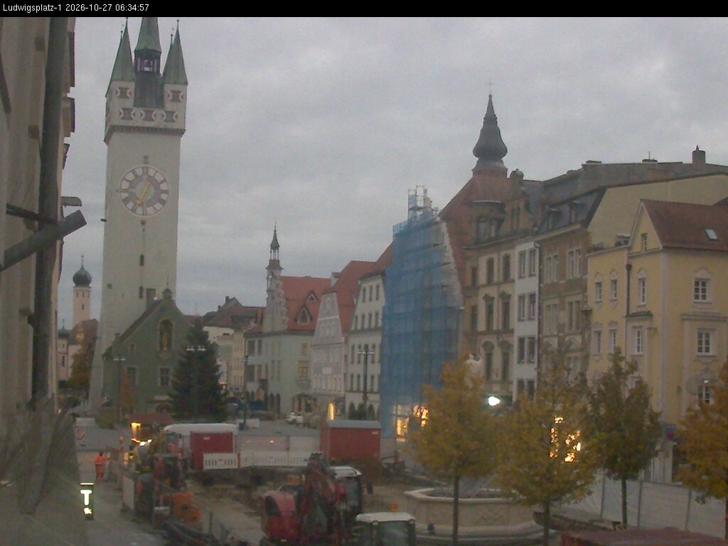 Archiv Foto Webcam Straubing: Blick auf den Stadtturm und Ludwigsplatz