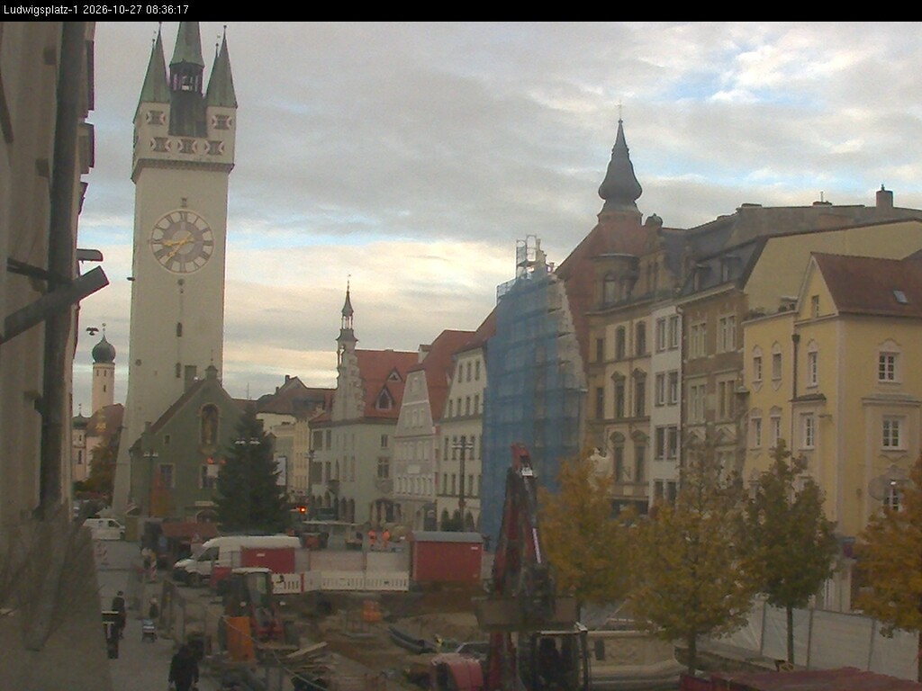 Archiv Foto Webcam Straubing: Blick auf den Stadtturm und Ludwigsplatz
