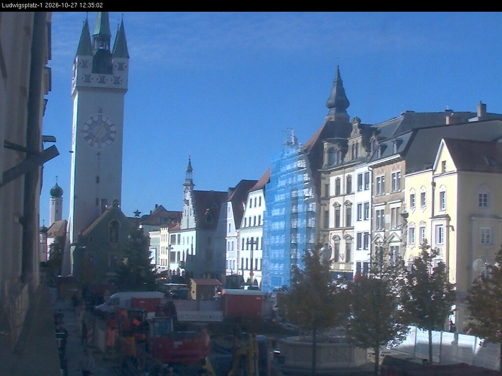 Archiv Foto Webcam Straubing: Blick auf den Stadtturm und Ludwigsplatz