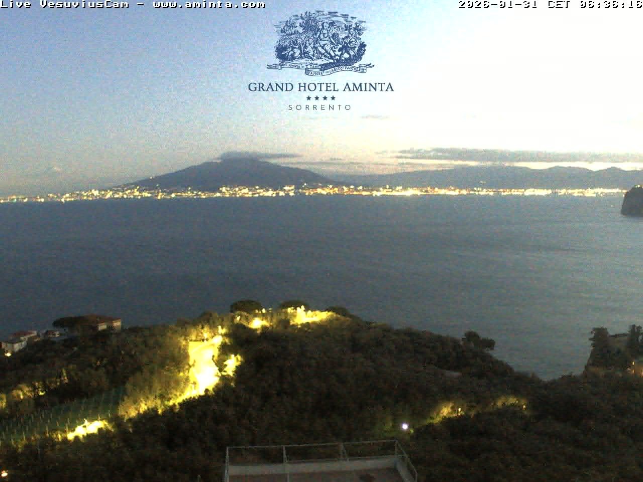 Archiv Foto Webcam Blick von Sorrento auf den Vesuv