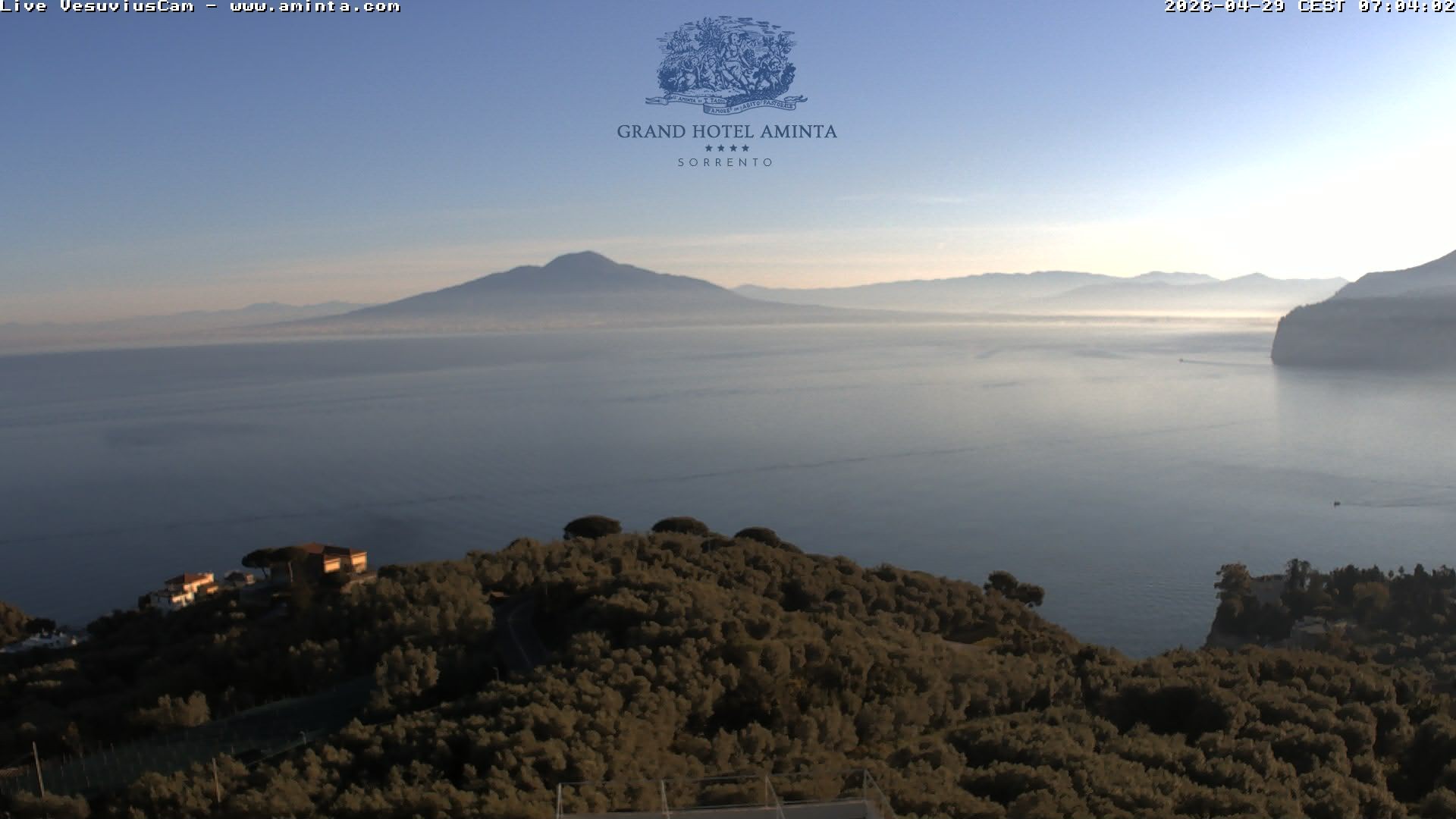 Archiv Foto Webcam Blick von Sorrento auf den Vesuv