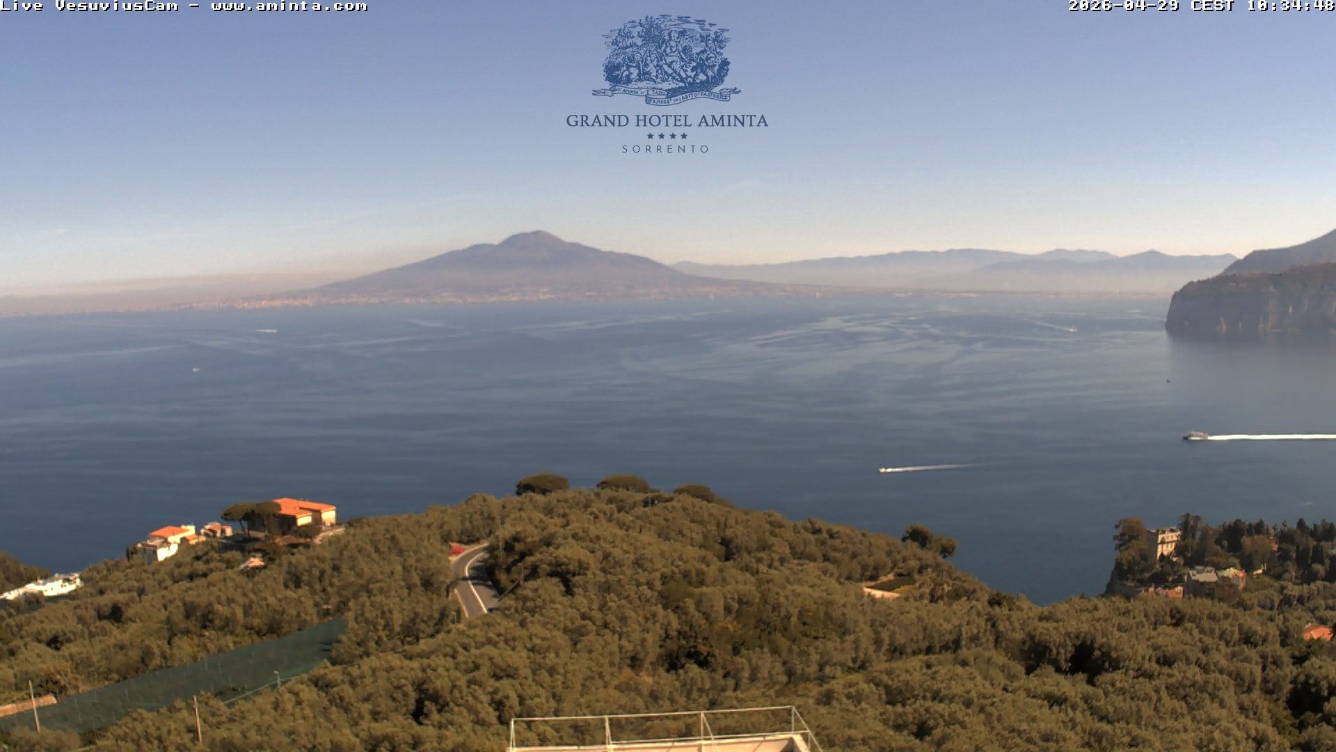 Archiv Foto Webcam Blick von Sorrento auf den Vesuv