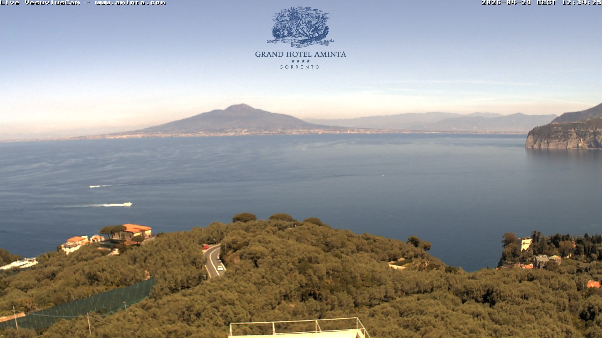 Archiv Foto Webcam Blick von Sorrento auf den Vesuv