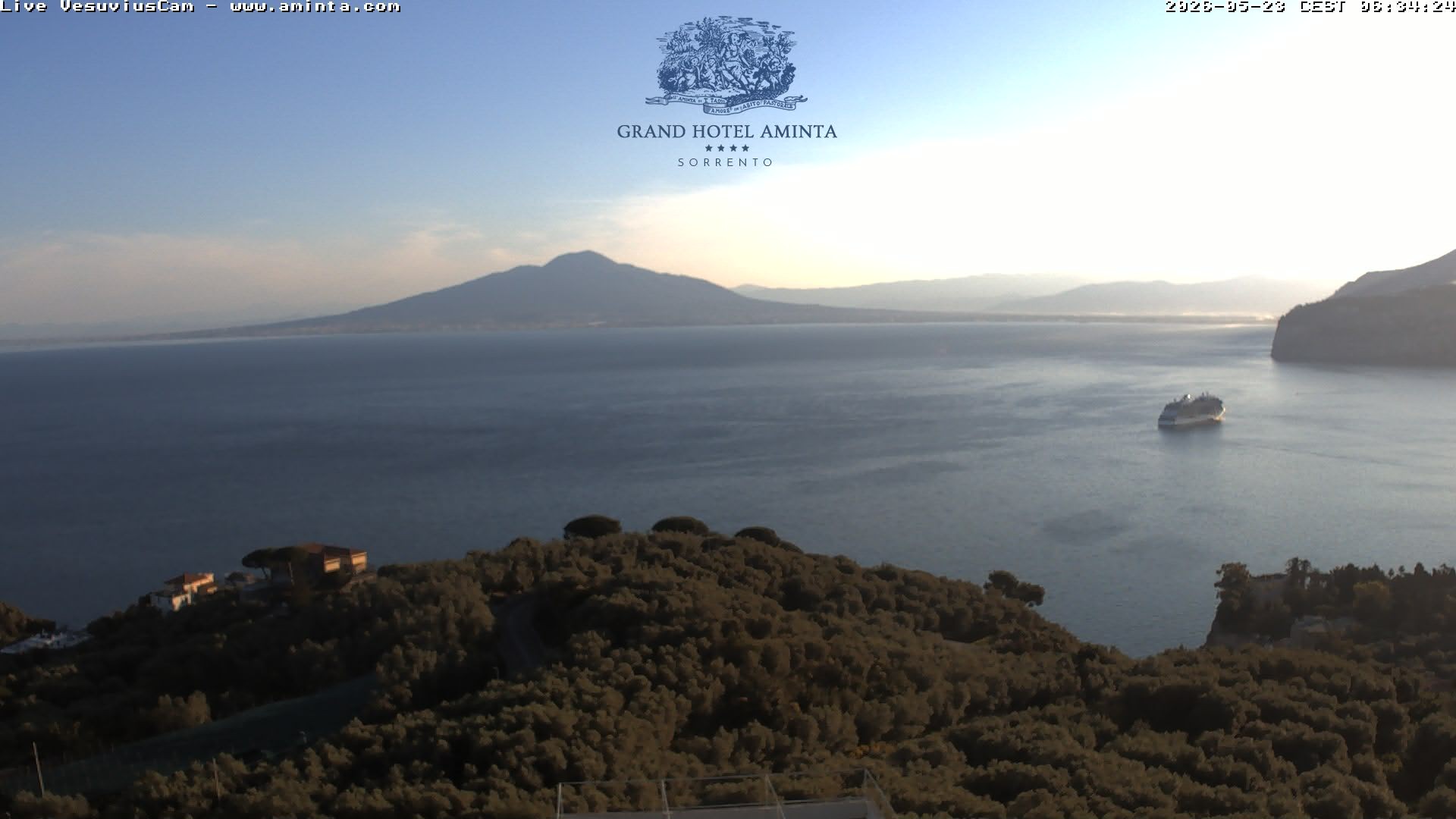 Archiv Foto Webcam Blick von Sorrento auf den Vesuv