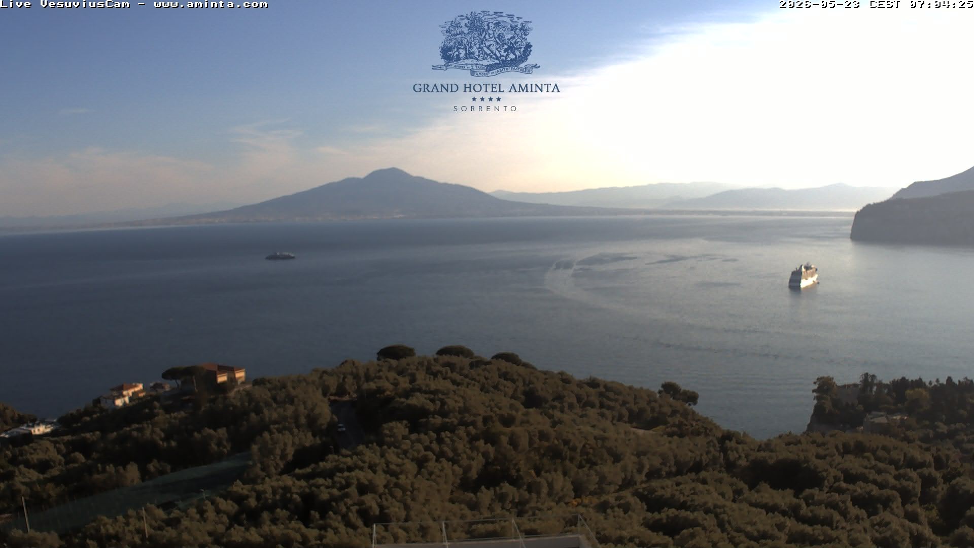 Archiv Foto Webcam Blick von Sorrento auf den Vesuv