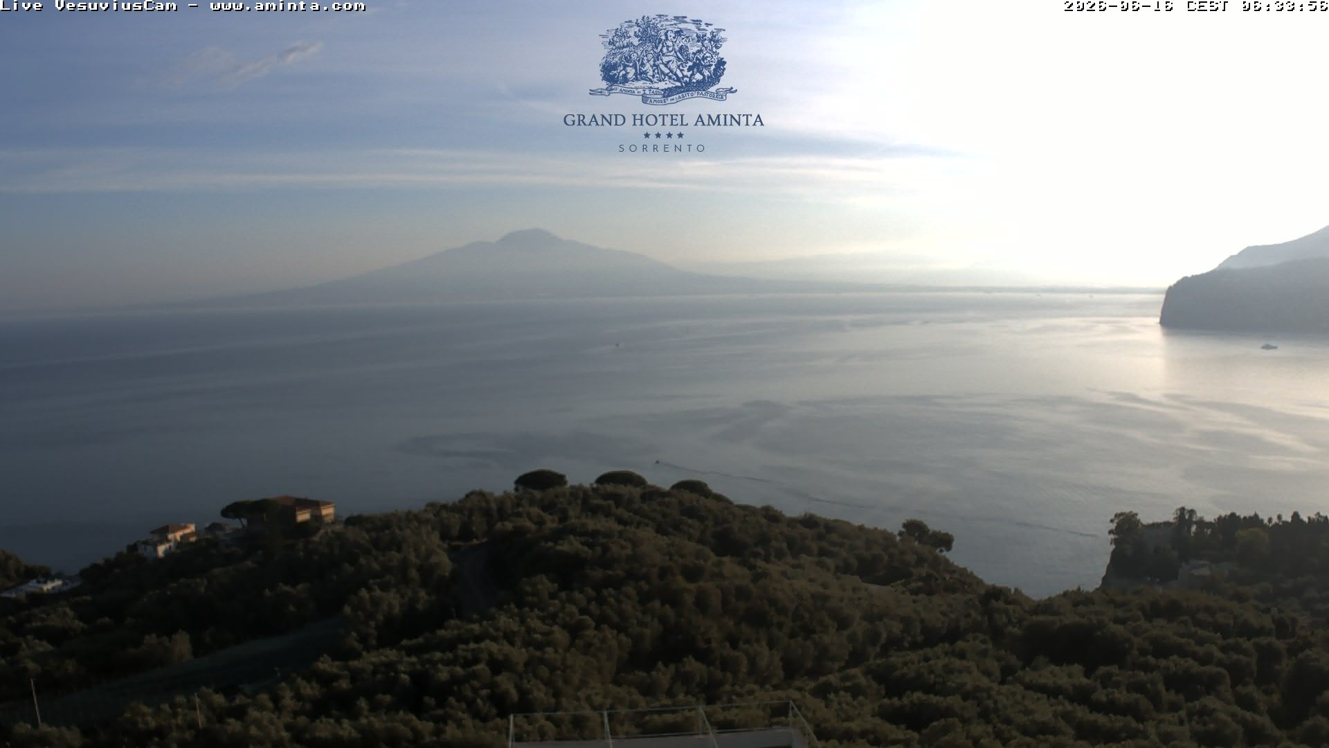 Archiv Foto Webcam Blick von Sorrento auf den Vesuv