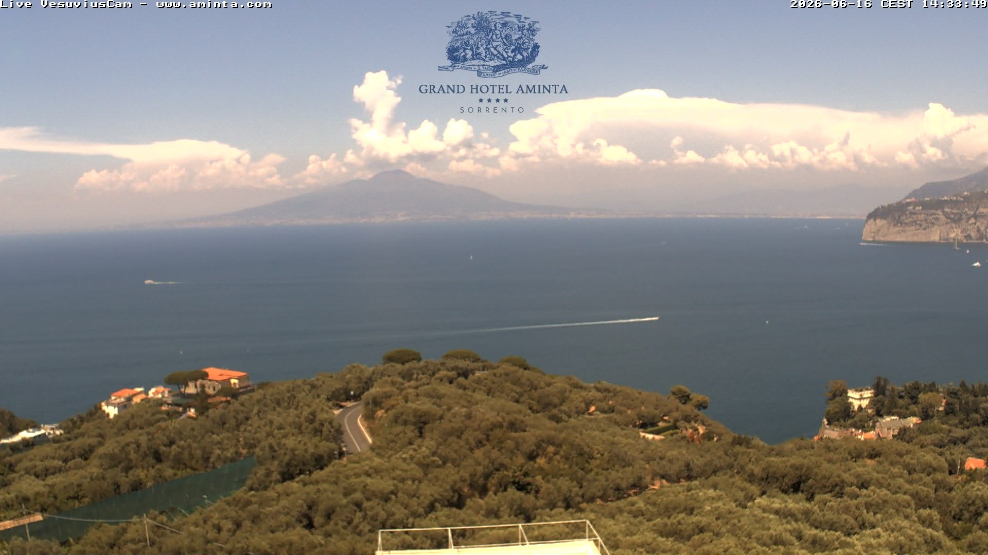 Archiv Foto Webcam Blick von Sorrento auf den Vesuv