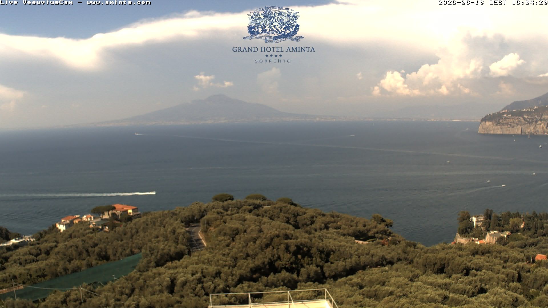 Archiv Foto Webcam Blick von Sorrento auf den Vesuv