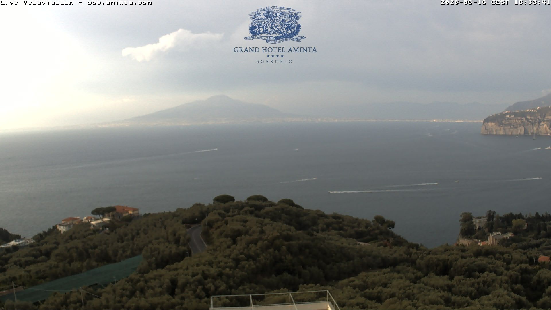 Archiv Foto Webcam Blick von Sorrento auf den Vesuv