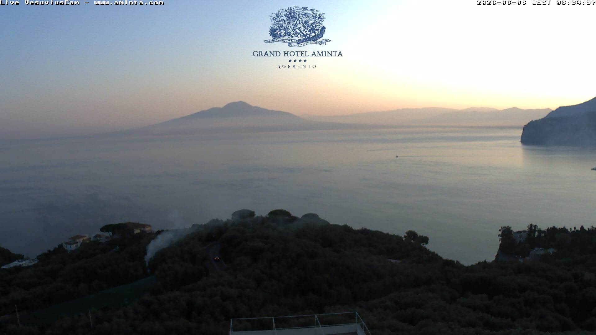 Archiv Foto Webcam Blick von Sorrento auf den Vesuv