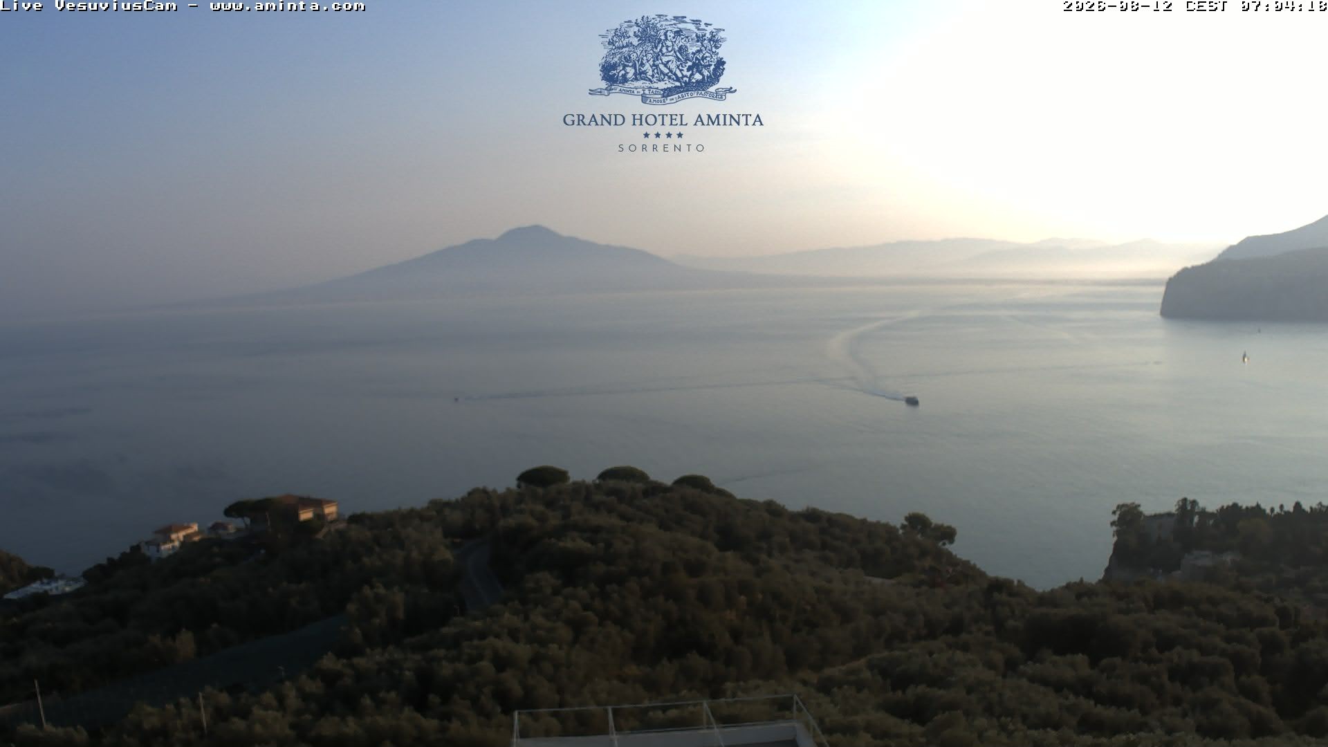 Archiv Foto Webcam Blick von Sorrento auf den Vesuv