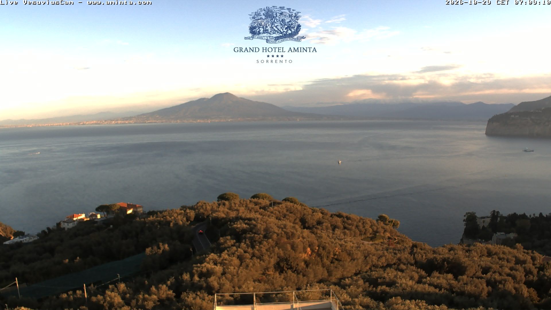 Archiv Foto Webcam Blick von Sorrento auf den Vesuv