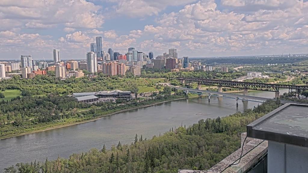 Archived image Webcam Edmonton: View Skyline