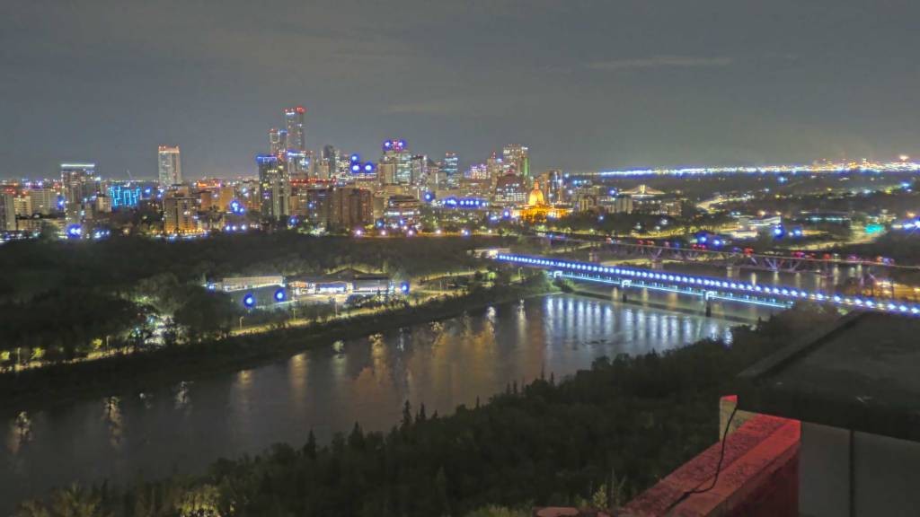 Archived image Webcam Edmonton: View Skyline