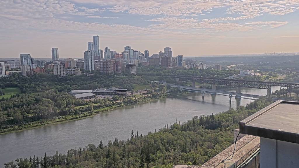 Archived image Webcam Edmonton: View Skyline