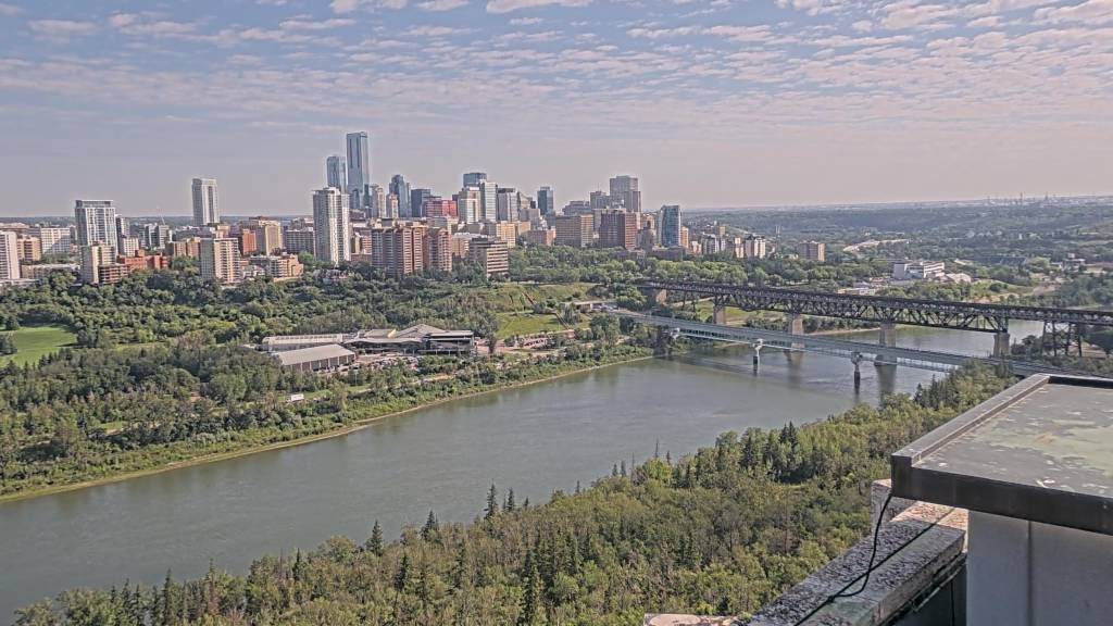 Archived image Webcam Edmonton: View Skyline