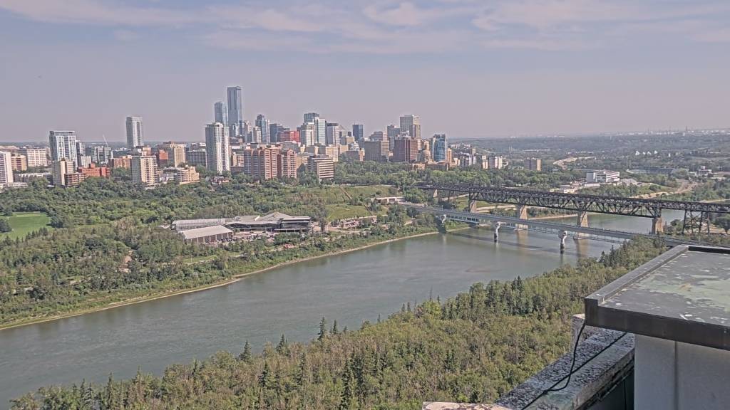 Archived image Webcam Edmonton: View Skyline