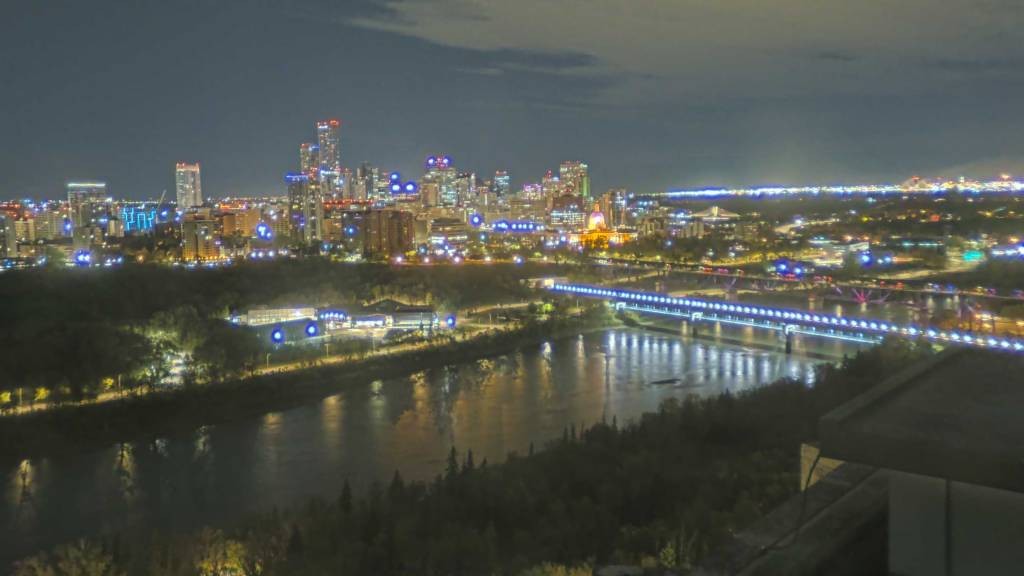 Archiv Foto Webcam Panoramablick auf das River Valley und die Skyline von Edmonton