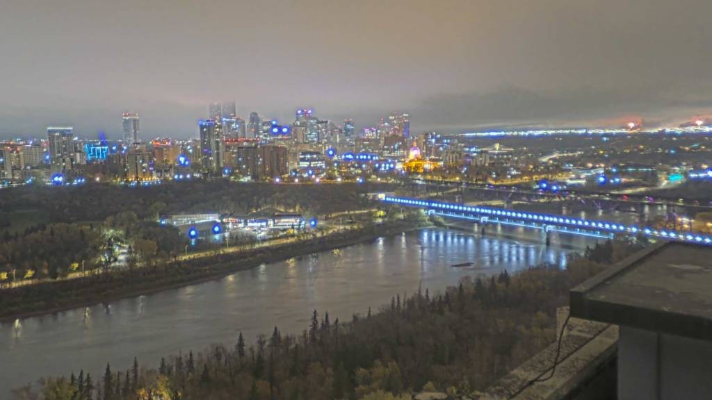 Archiv Foto Webcam Panoramablick auf das River Valley und die Skyline von Edmonton