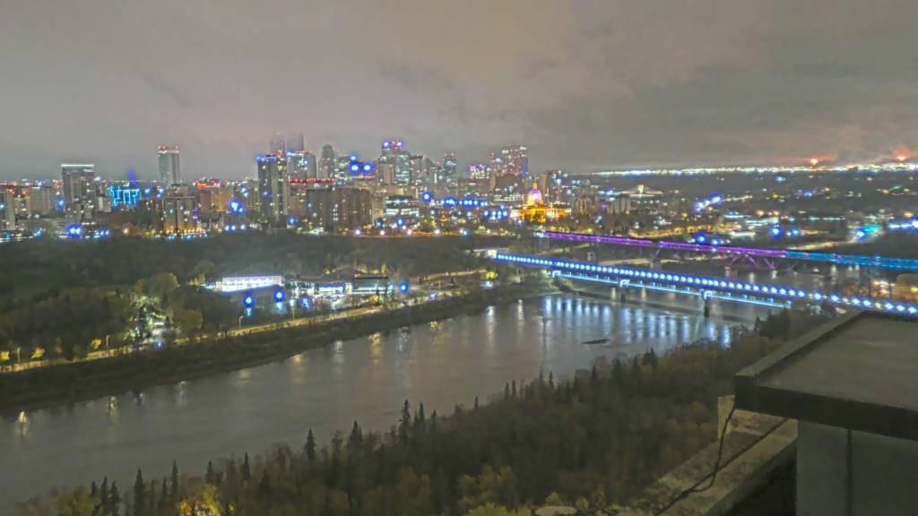 Archiv Foto Webcam Panoramablick auf das River Valley und die Skyline von Edmonton