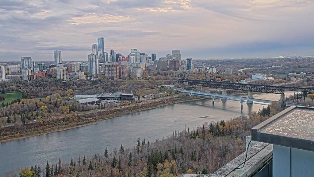 Archived image Webcam Edmonton: View Skyline
