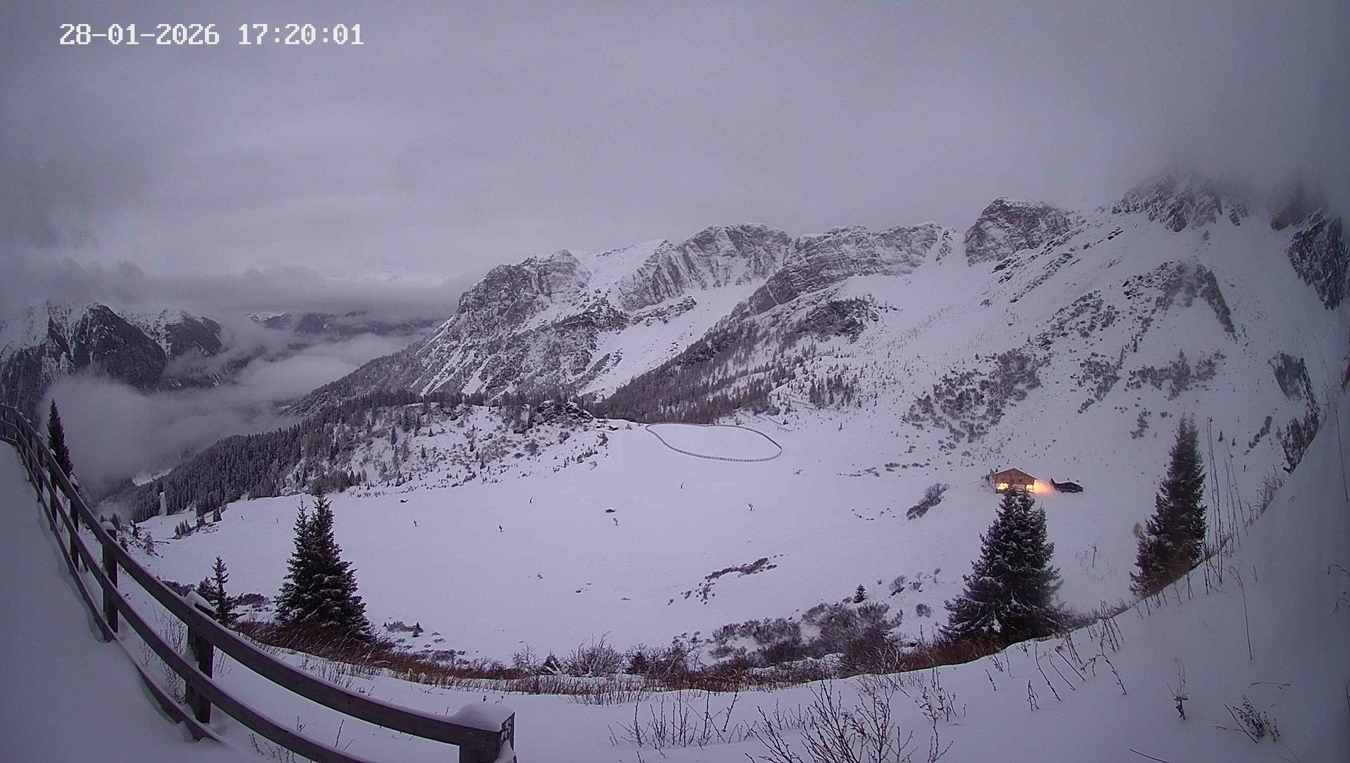 Archiv Foto Webcam Ladurns - Edelweißhütte