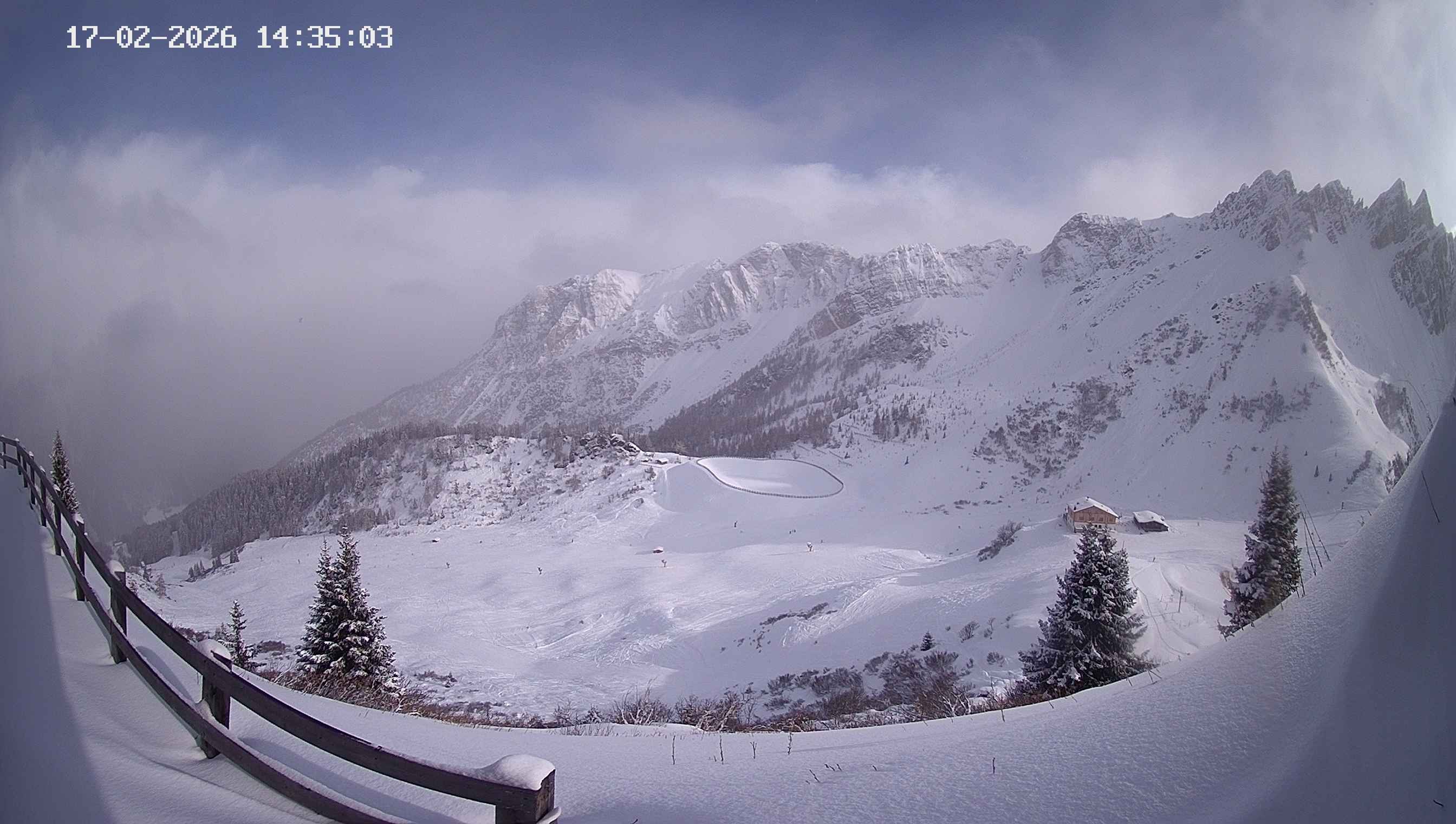 Archiv Foto Webcam Ladurns - Edelweißhütte