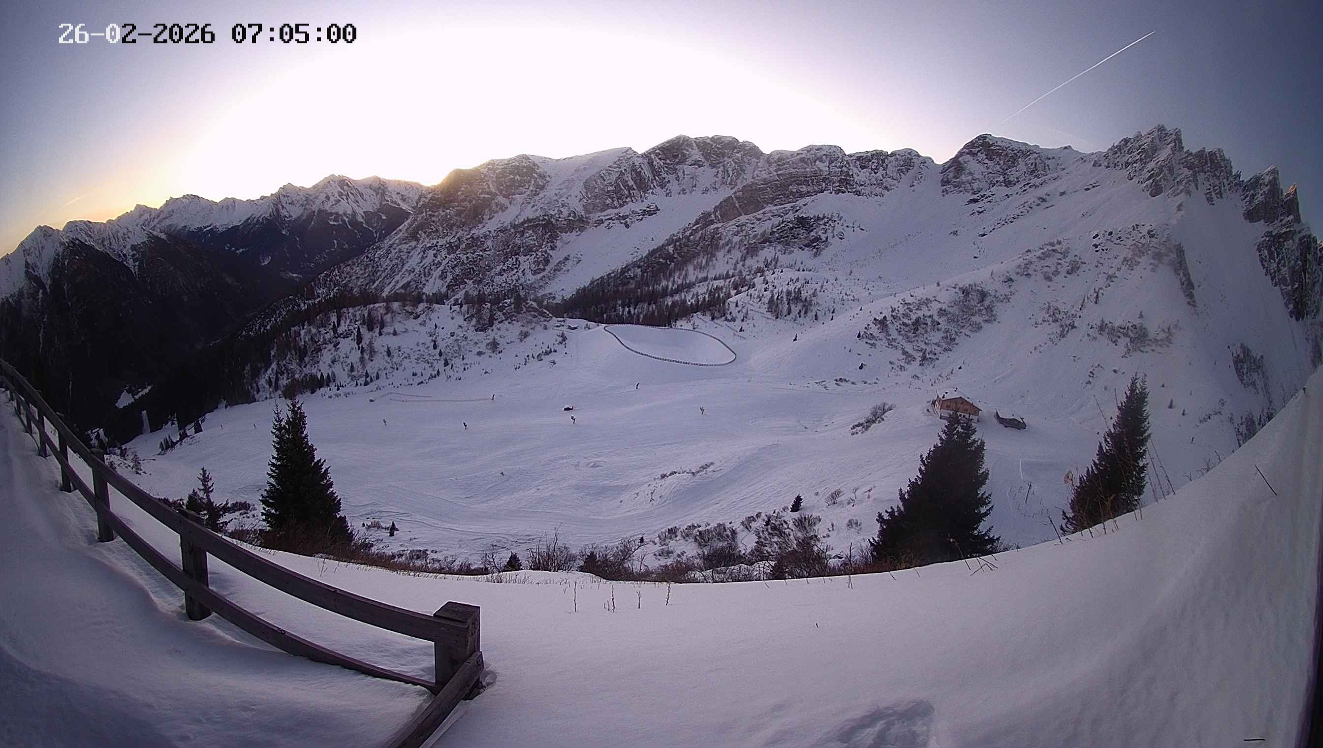 Archiv Foto Webcam Ladurns - Edelweißhütte