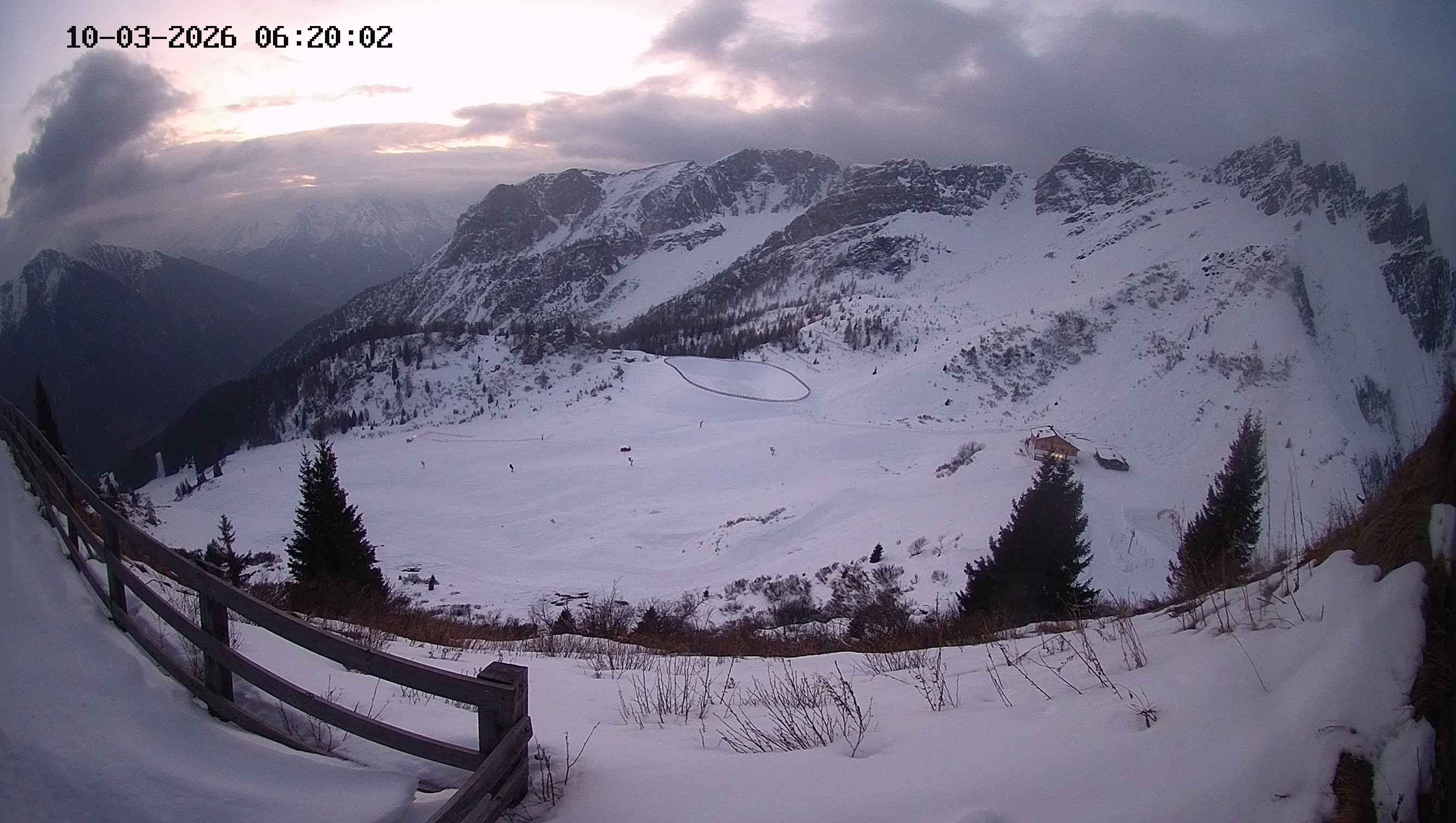 Archiv Foto Webcam Ladurns - Edelweißhütte