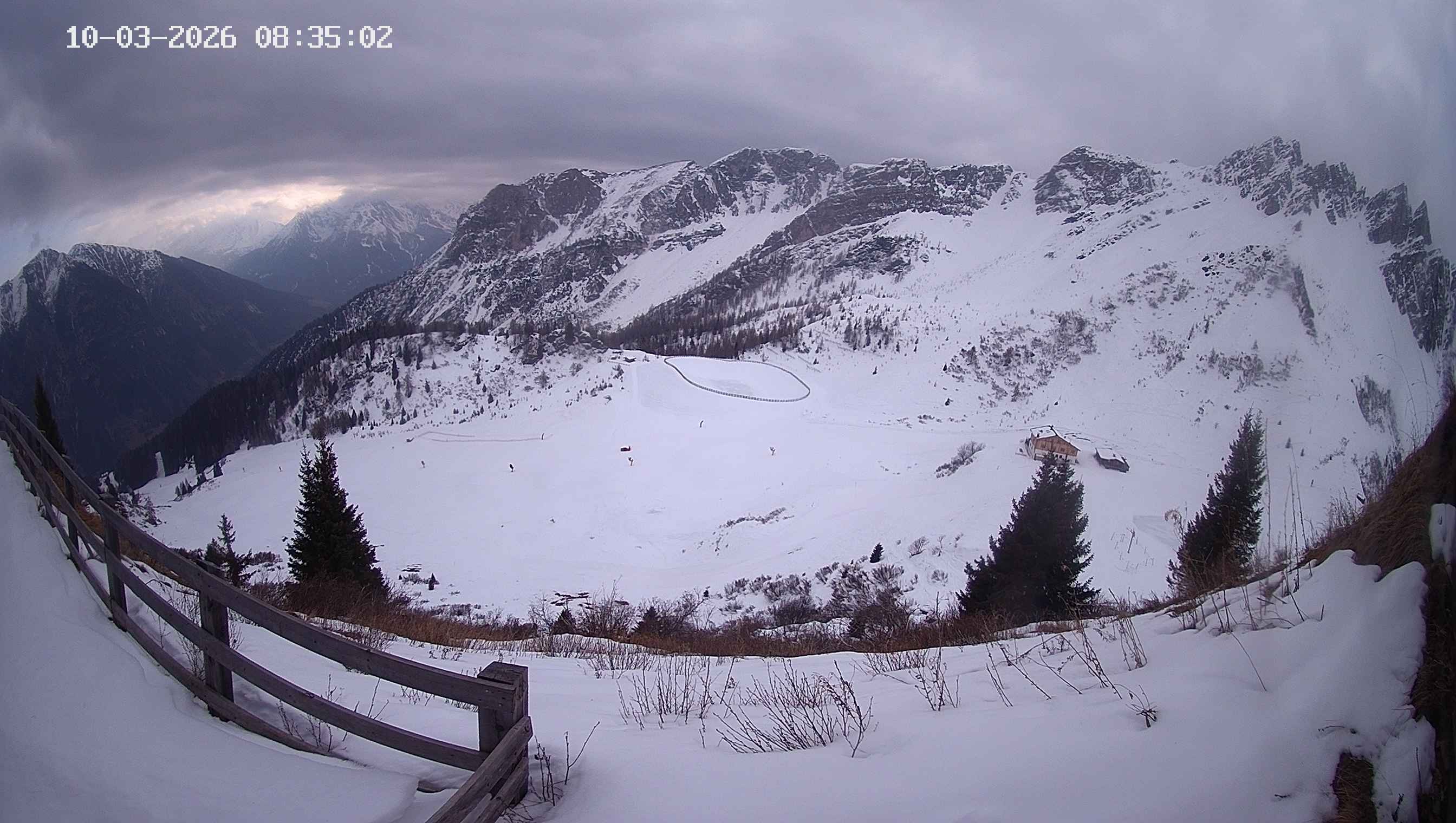 Archiv Foto Webcam Ladurns - Edelweißhütte