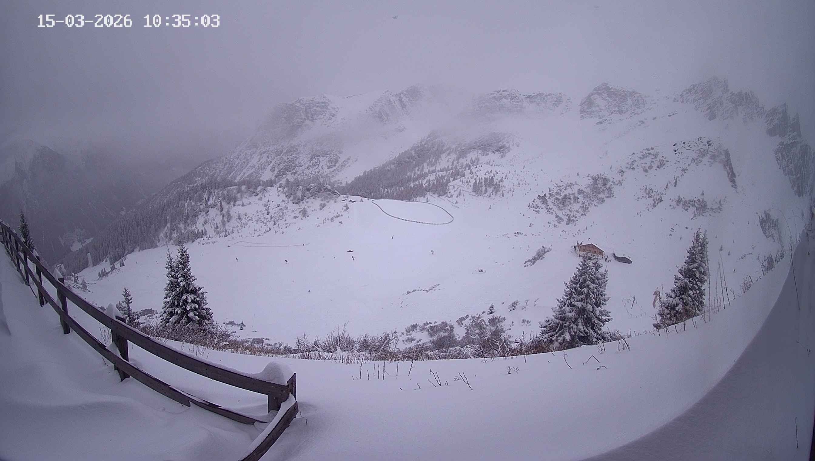 Archiv Foto Webcam Ladurns - Edelweißhütte