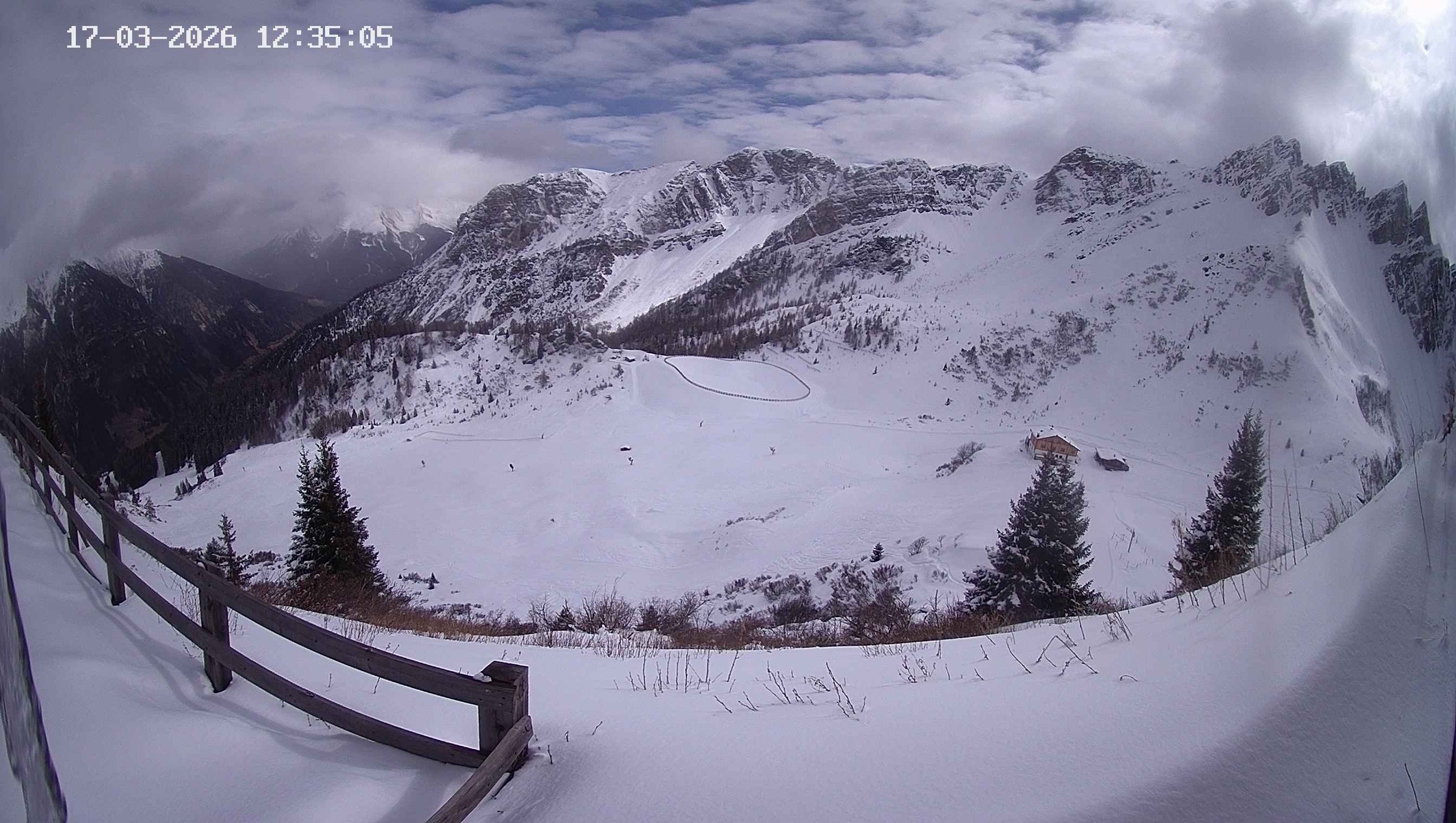 Archiv Foto Webcam Ladurns - Edelweißhütte