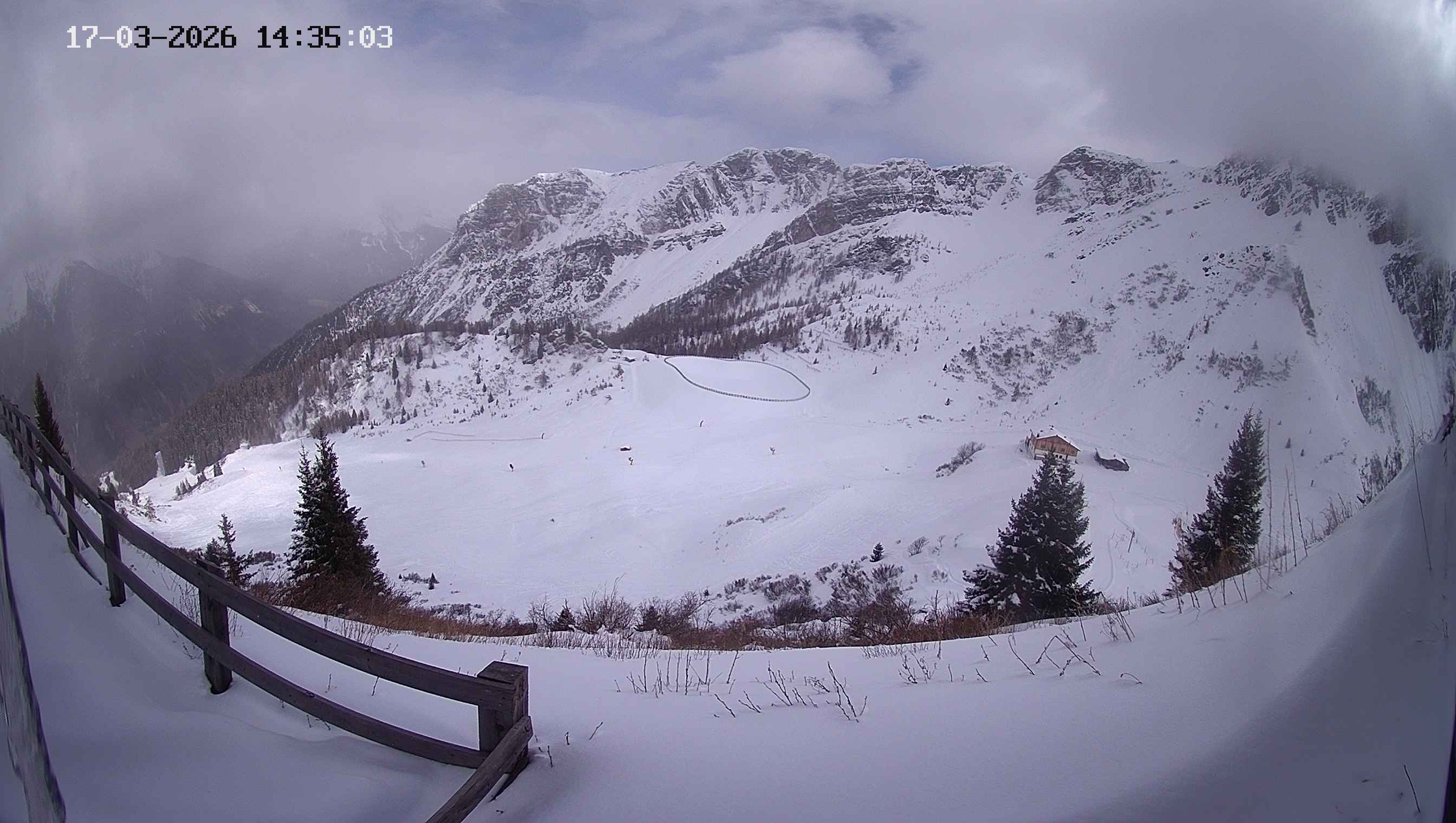 Archiv Foto Webcam Ladurns - Edelweißhütte