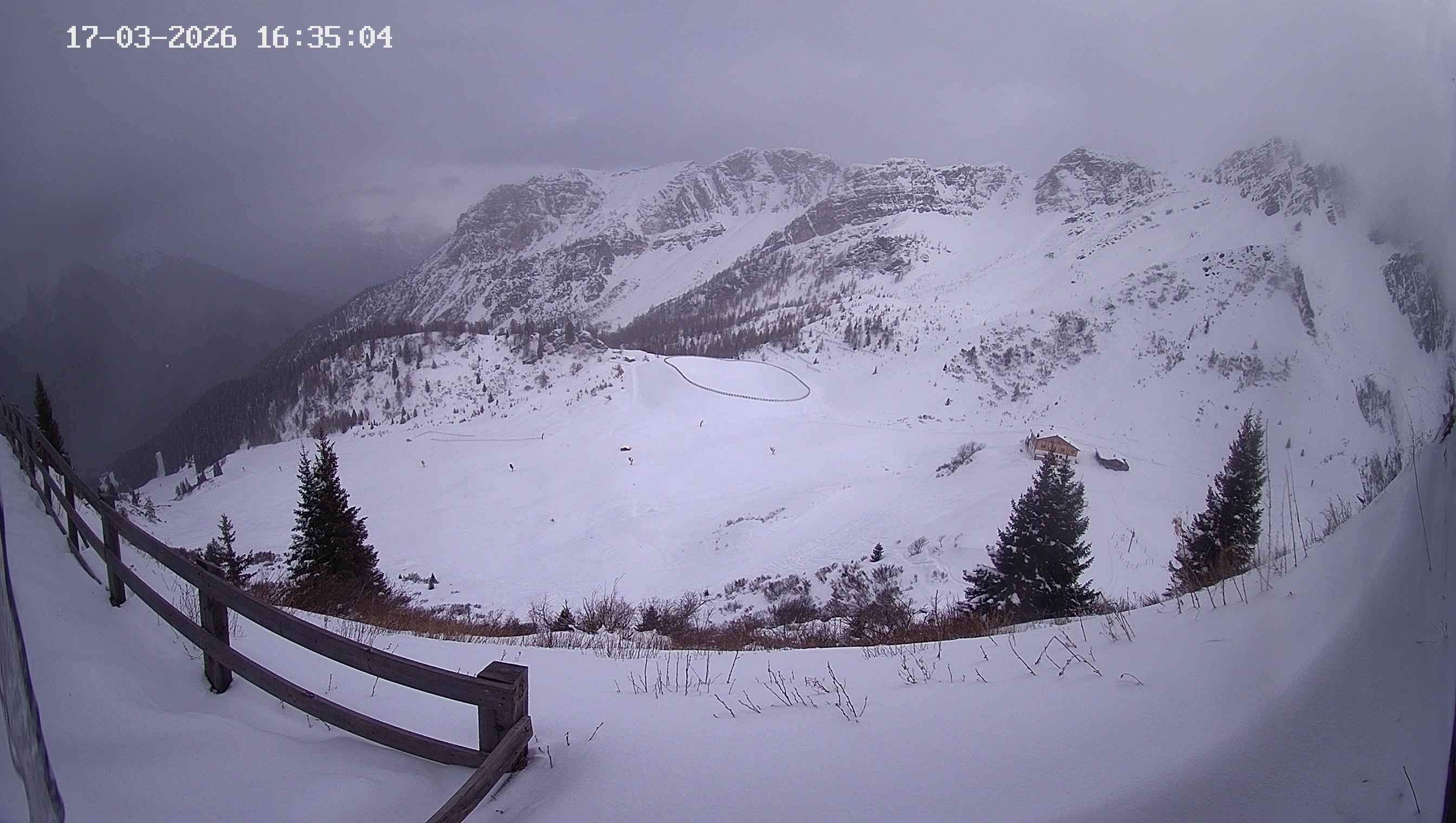 Archiv Foto Webcam Ladurns - Edelweißhütte