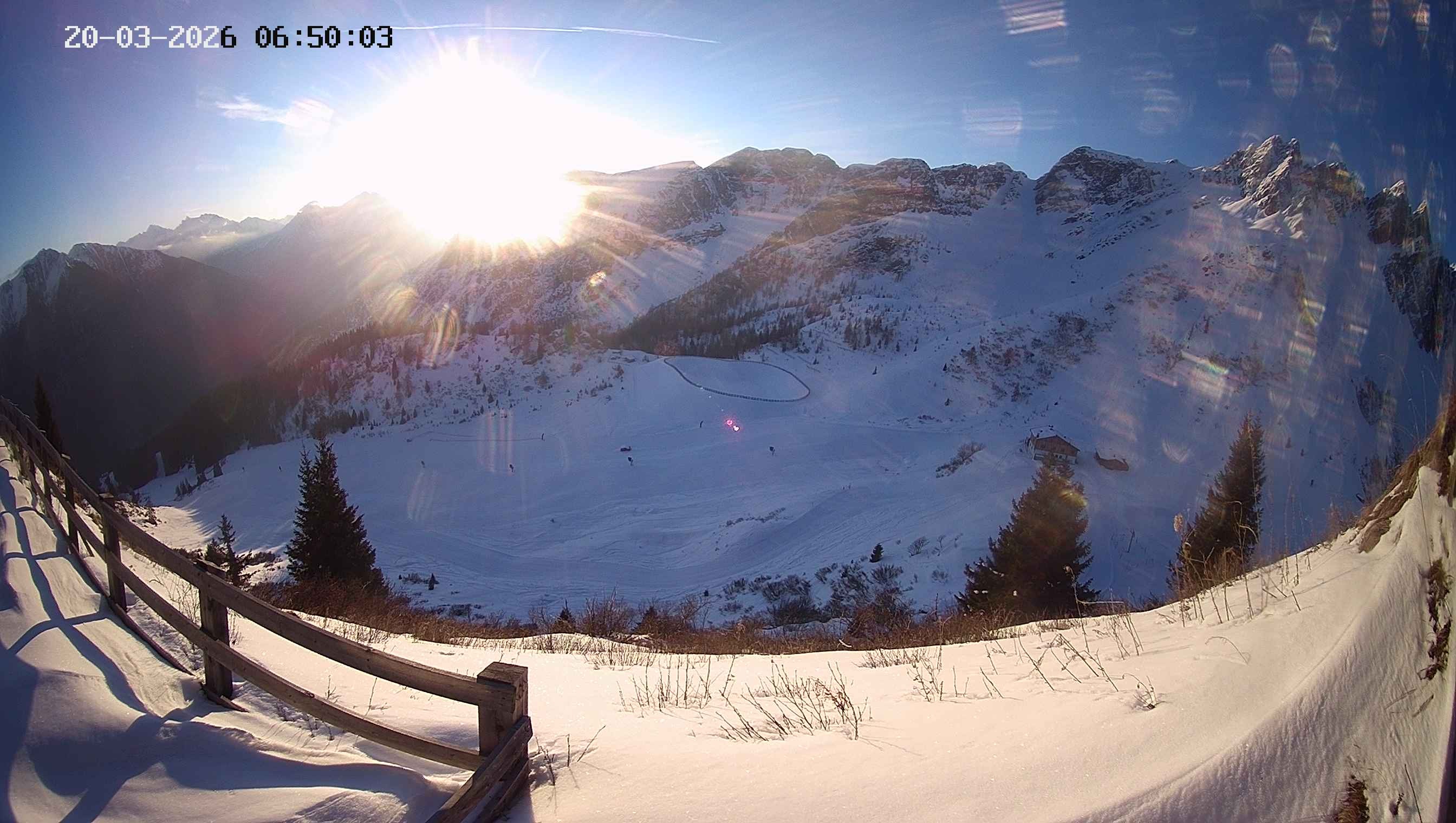 Archiv Foto Webcam Ladurns - Edelweißhütte