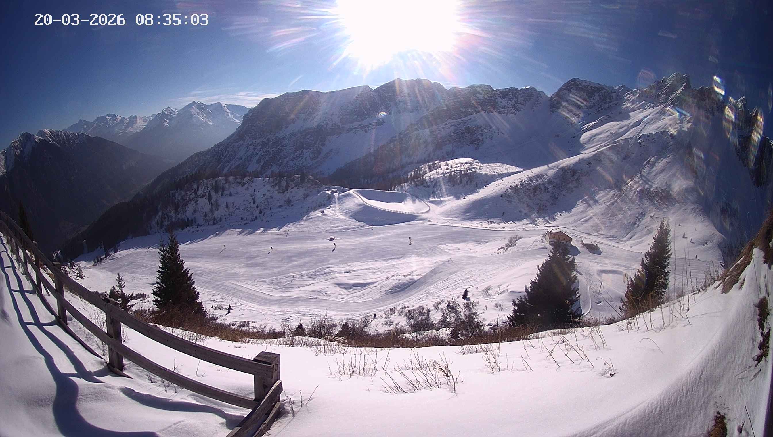 Archiv Foto Webcam Ladurns - Edelweißhütte